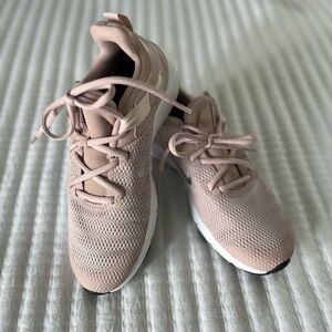 Nike Legend Mauve Shoes, Size 8